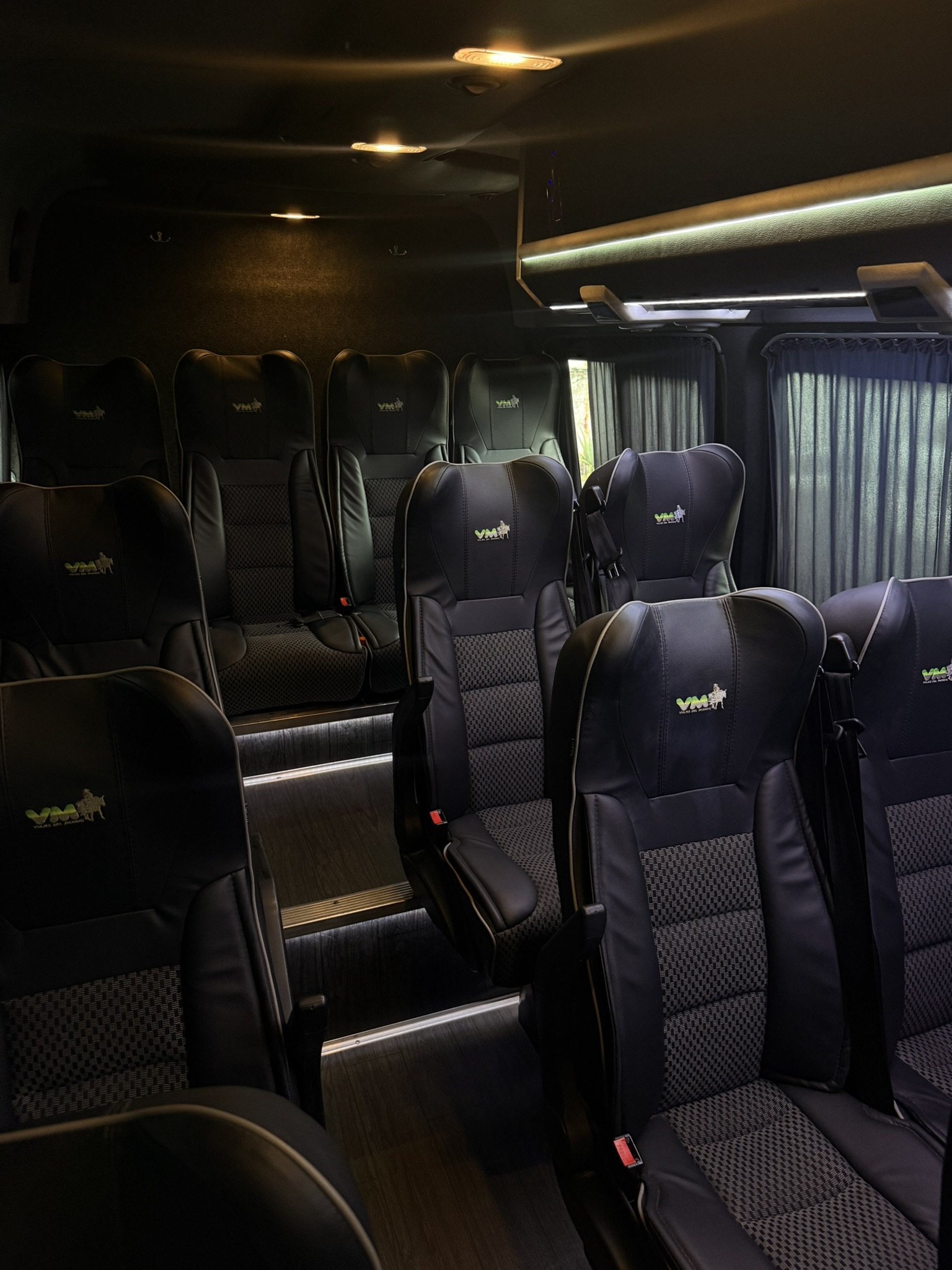 Crafter interior